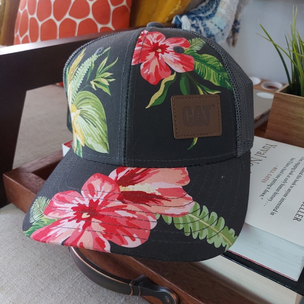 Women's CAT trademark cap